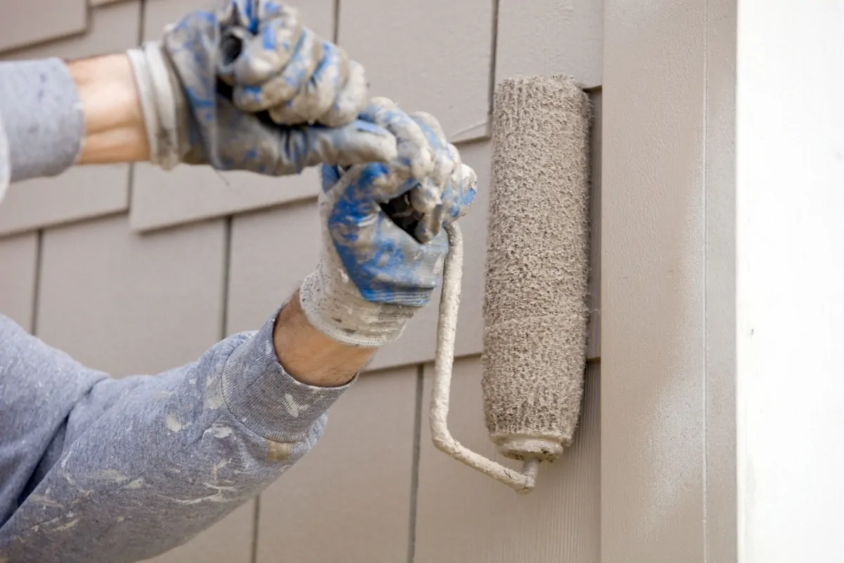 Exterior paint tips based on climate conditions